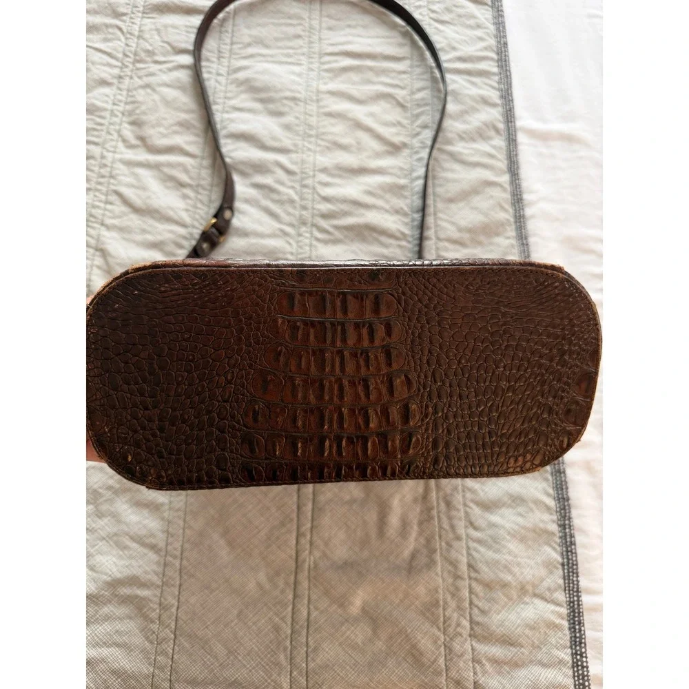 Brahmin Brown Croc Embossed Leather Shoulder Crossbody Front Flap Bag Vintage